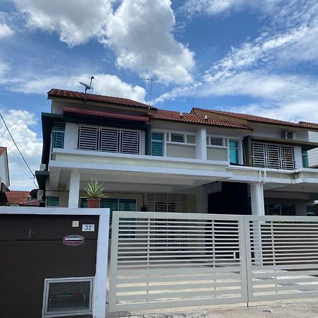 Homestay Aalaiya Bertam Kepala Batas - Fully Aircond Экстерьер фото